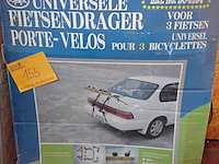 Lot 155 - universele fietsdrager voor 3 fietsen - afbeelding 1 van  2