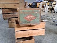 Lot 155 - vintage houten kratten - 3 stuks - afbeelding 2 van  2