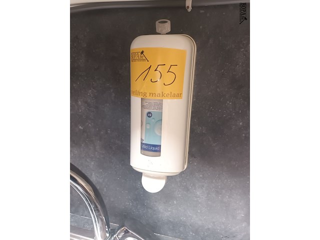 Lot 155 - zeep- en handdoekdispenser - afbeelding 2 van  3
