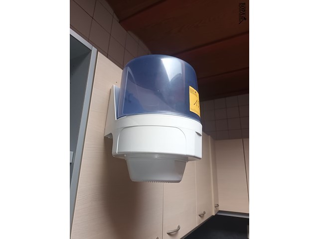 Lot 155 - zeep- en handdoekdispenser - afbeelding 3 van  3
