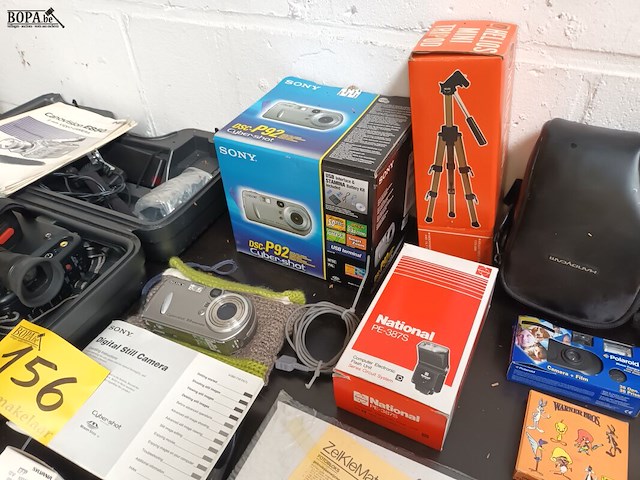 Lot 156 - foto- en videomateriaal - afbeelding 6 van  7