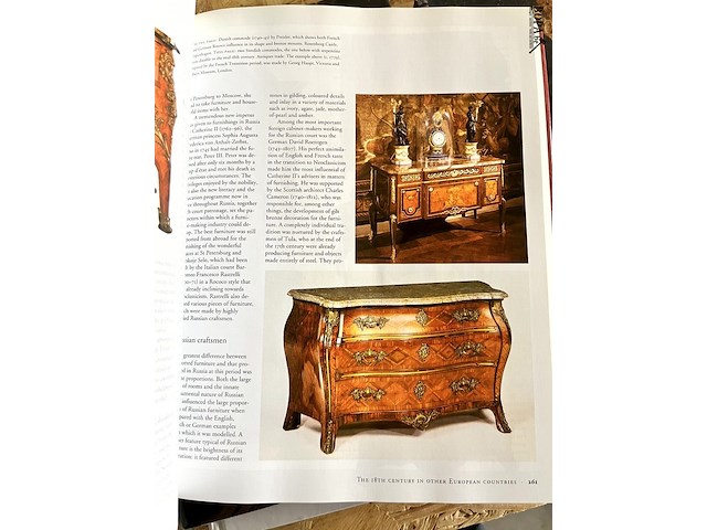 Lot 156 - furniture from rococ to art deco - afbeelding 5 van  7