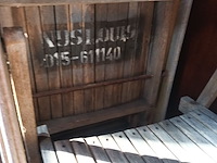 Lot 156 - houten klapstoelen met legernummer. 4 stuks - afbeelding 2 van  4