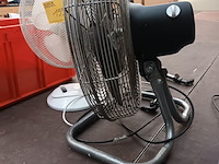 Lot 156 - metalen ventilator ralight - afbeelding 4 van  4