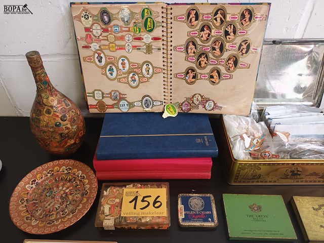Lot 156 - verzameling sigarenbandjes - afbeelding 1 van  7