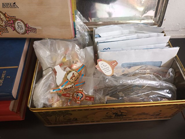 Lot 156 - verzameling sigarenbandjes - afbeelding 5 van  7