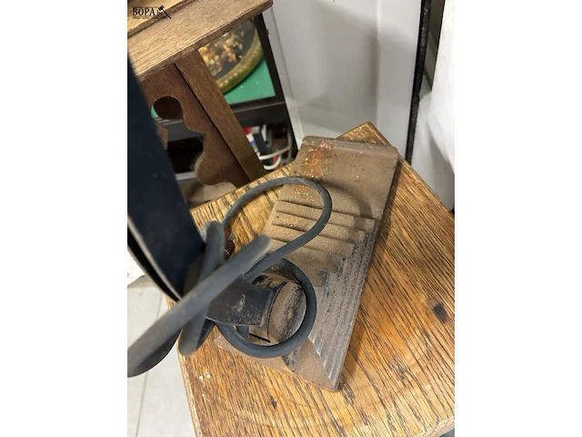Lot 156 - vintage bankierslamp - afbeelding 2 van  3