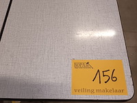 Lot 156 - vintage keukentafel - afbeelding 4 van  4