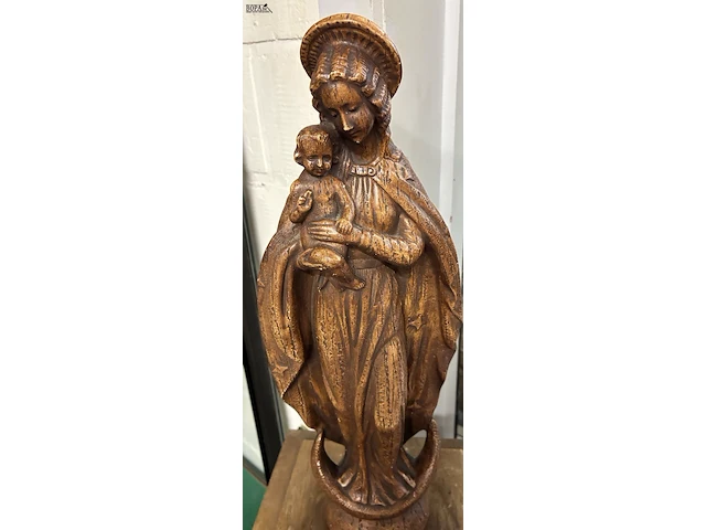Lot 157 - art deco houten beeld van maria met kindje jezus - afbeelding 3 van  3