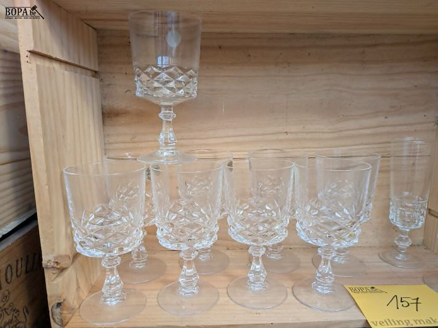 Lot 157 - glaswerk cristal d'arques - diamand - afbeelding 3 van  7