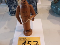 Lot 157 - houten mannetje - afbeelding 1 van  3
