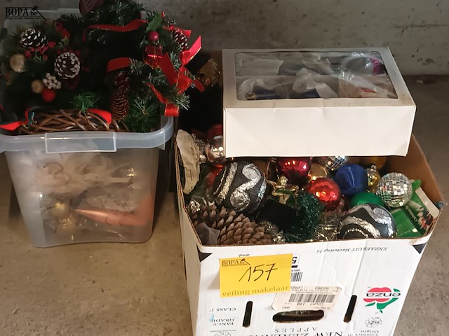 Lot 157 - kerst deco. 2 dozen - afbeelding 1 van  6