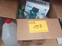 Lot 157 - schoonmaakproducten - afbeelding 1 van  3