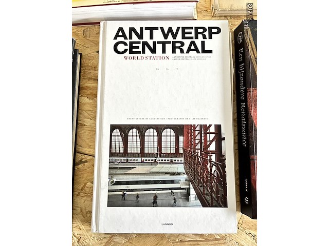 Lot 157 - sint -pauluskerk antwerpen en antwerp central wold station 2 - afbeelding 4 van  7