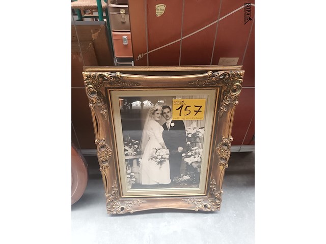 Lot 157 - trouwfoto in kader - afbeelding 1 van  4