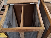 Lot 158 - bewaarbakken voor granen - 2 stuks - afbeelding 2 van  4