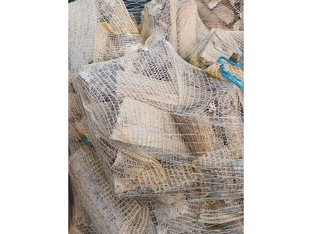 Lot 158 - brandhout berk. 1 pallet - afbeelding 2 van  3