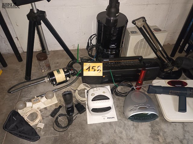 Lot 158 - huishoud elektro. 12 stuks - afbeelding 1 van  5