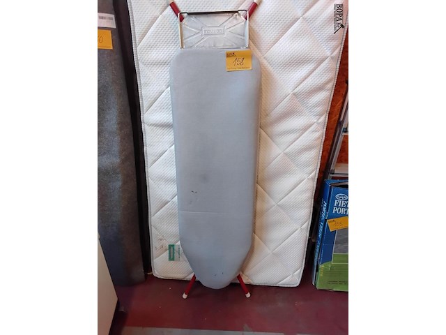 Lot 158 - strijkplank tonado - afbeelding 1 van  1