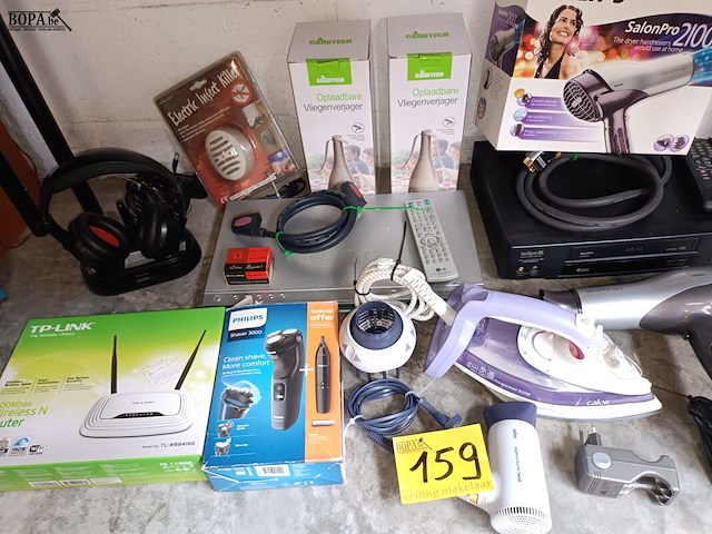 Lot 159 - diverse elektro. 12 stuks - afbeelding 1 van  5