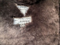 Lot 159 - kapstok vintage met 4 vellenjassen divers - afbeelding 5 van  7