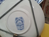 Lot 159 - lot blauw servies: borden ironstone tableware, bordjes old e - afbeelding 3 van  4