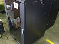 Lot 159 - mobiele serverkast caymon - afbeelding 2 van  5