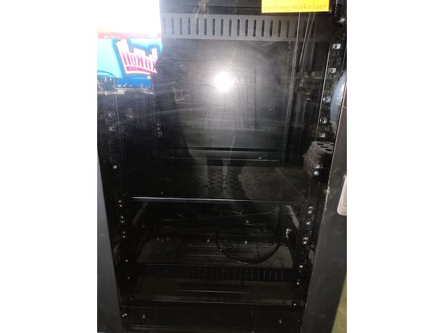 Lot 159 - mobiele serverkast caymon - afbeelding 3 van  5