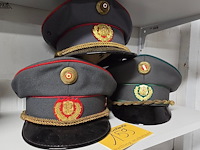 Lot 159 - oostenrijk 3 kepies - afbeelding 1 van  4