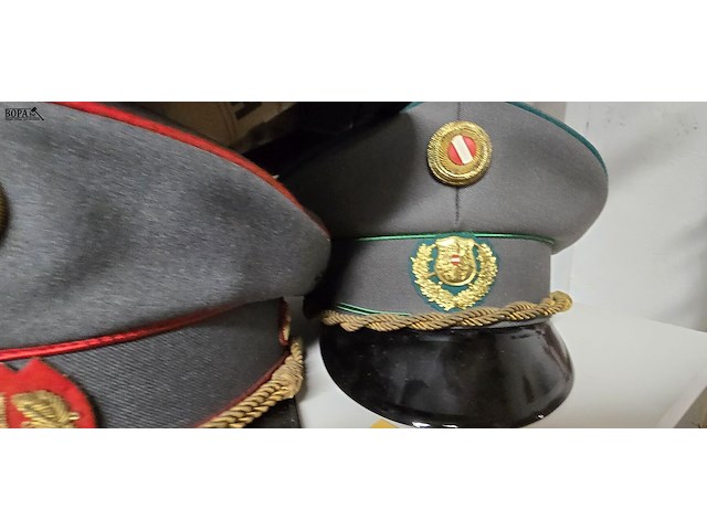 Lot 159 - oostenrijk 3 kepies - afbeelding 3 van  4