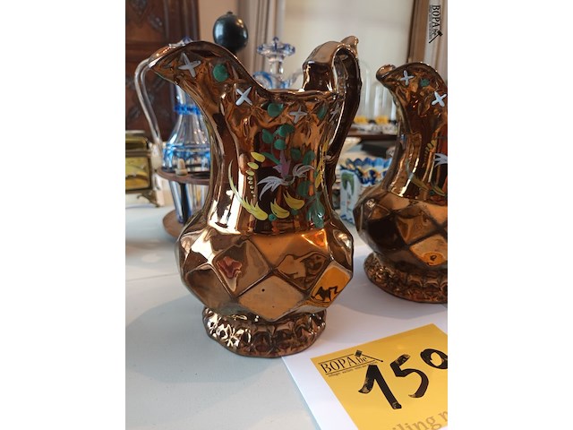 Lot 159 - staffordshire melkkannen. 2 stuks - afbeelding 3 van  3