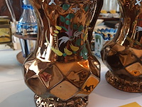 Lot 159 - staffordshire melkkannen. 2 stuks - afbeelding 3 van  3