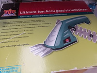Lot 159 - topcraft accu grasstruikschaar - afbeelding 1 van  3