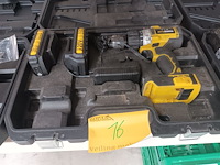 Lot 16 - accu klopboormachine powerplus