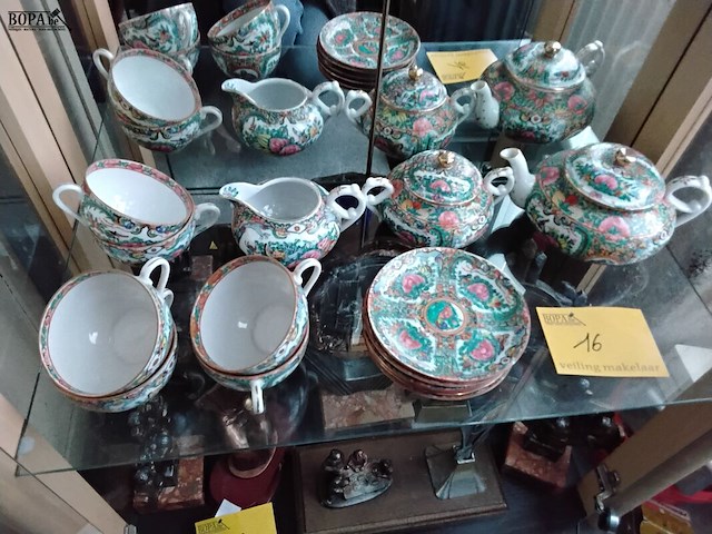 Lot 16 - antiek chinees theeservies compleet - afbeelding 1 van  4