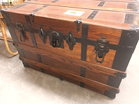 Lot 16 - antieke koffer - afbeelding 2 van  4