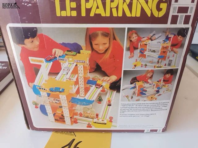 Lot 16 - autobaan matchbox - afbeelding 2 van  2