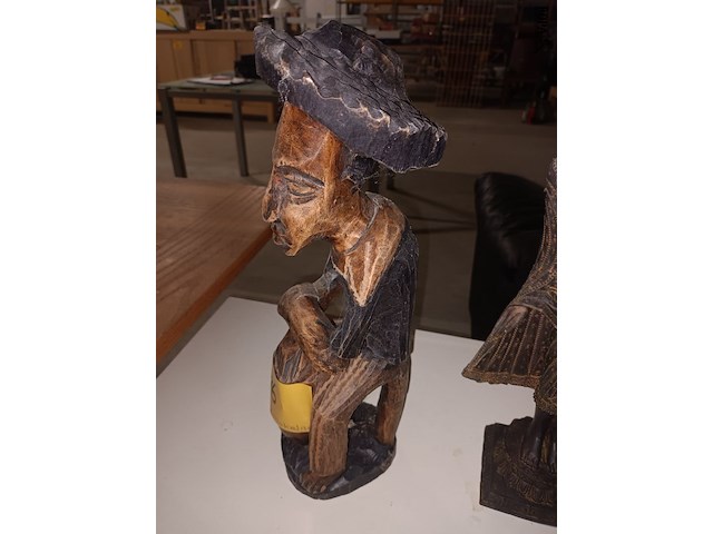 Lot 16 - beeld. 2 stuks - afbeelding 3 van  3