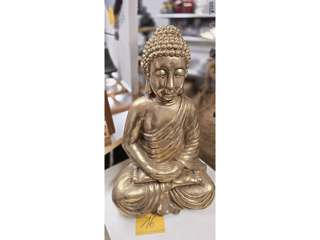 Lot 16 - boeddha goudkleurig in polyresin - afbeelding 1 van  2