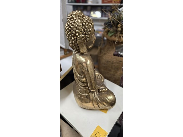 Lot 16 - boeddha goudkleurig in polyresin - afbeelding 2 van  2