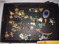 Lot 16 - broches. ca. 65 stuks - afbeelding 2 van  6