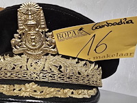 Lot 16 - cambodia 1 kepie - afbeelding 1 van  3