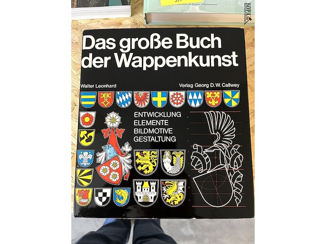 Lot 16 - das grobe buch der wappenkust - afbeelding 1 van  6