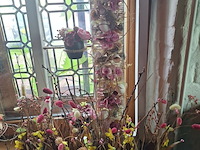 Lot 16 - florale decoratie. 13 stuks - afbeelding 4 van  4