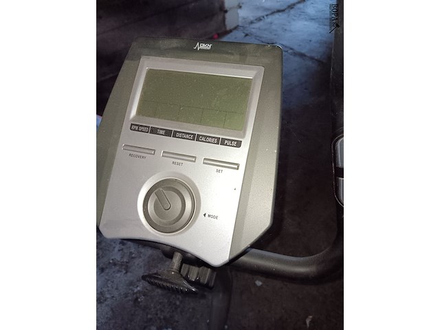 Lot 16 - hometrainer dkn - afbeelding 2 van  2