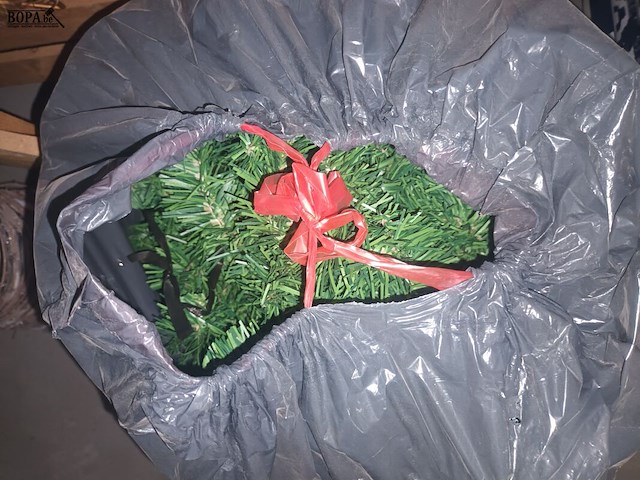 Lot 16 - kerstbomen. 7 stuks - afbeelding 4 van  4