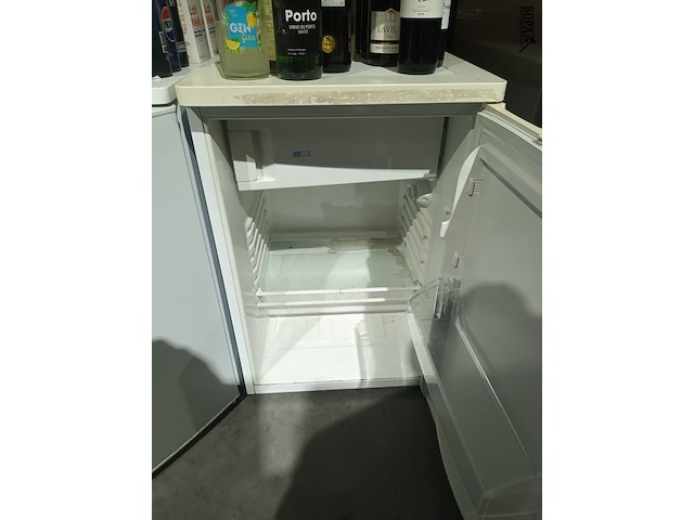 Lot 16 - koelkast friac - afbeelding 2 van  4