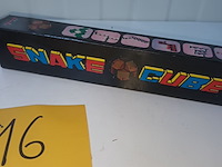 Lot 16 - kubus en snake cube. 3 stuks - afbeelding 2 van  4