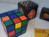 Lot 16 - kubus en snake cube. 3 stuks - afbeelding 3 van  4