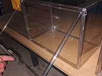 Lot 16 - kunststof opbergbox. 2 stuks - afbeelding 2 van  3